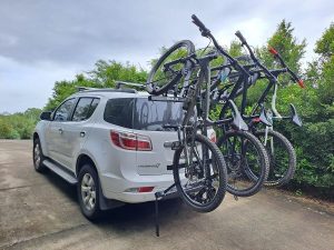 Rola-Vertical-5-bike-rack-with-3-bikes-loaded-rear-view